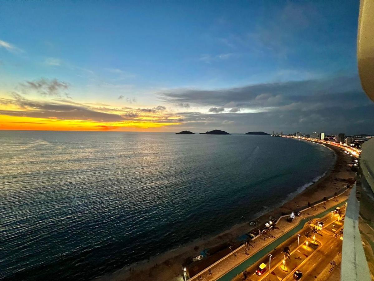 Sunset View Malecon 1404 Vista Panoramica Al Mar Apartman Mazatlán Kültér fotó